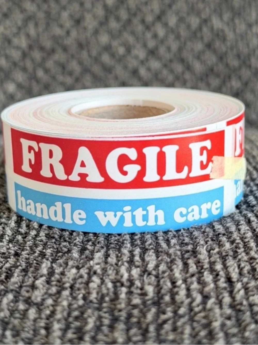 15 pink polys 6in x 9in and 300 (3in x 1in) fragile stickers bundle